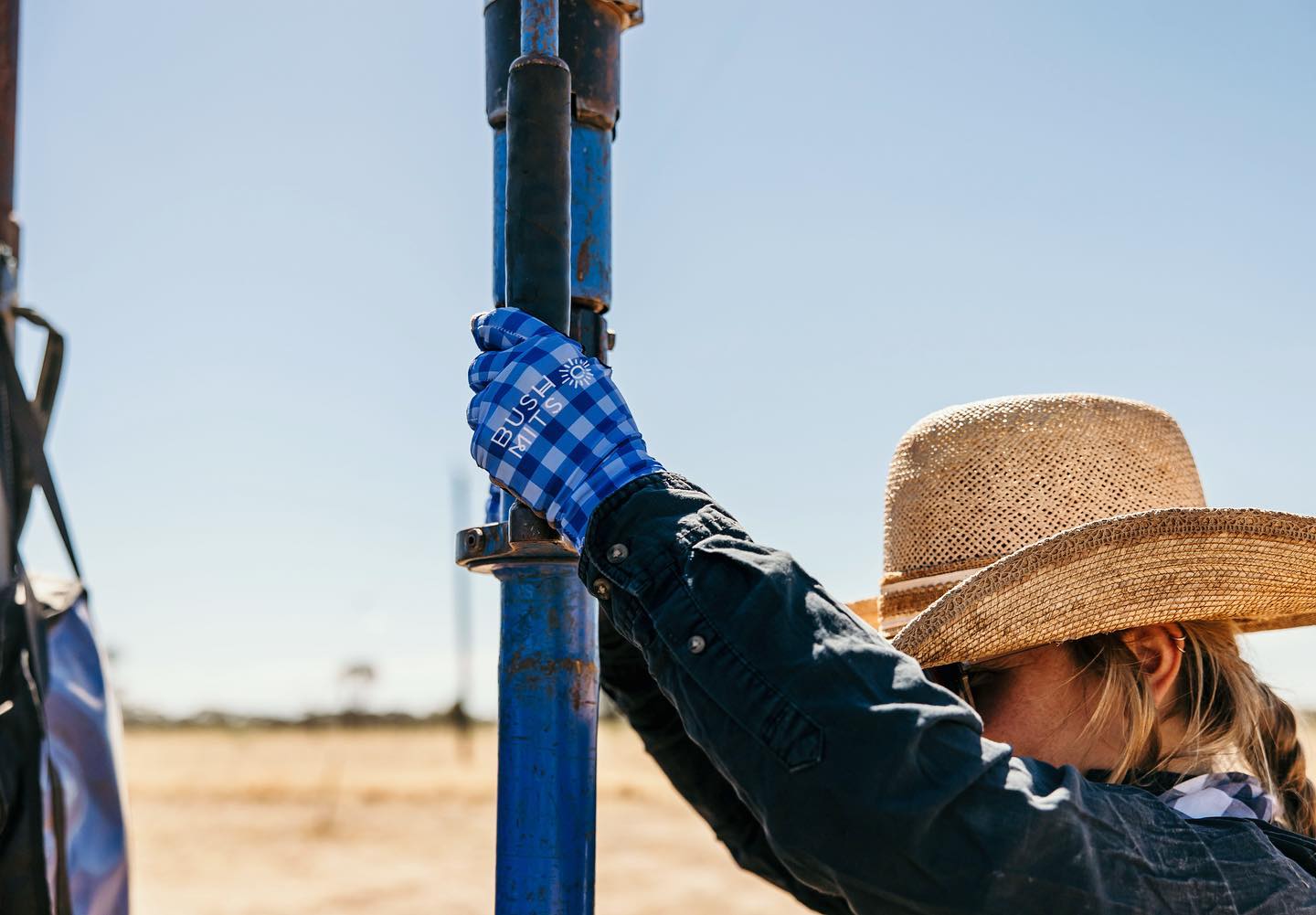 Bush Mits Extended Sleeve - Hamilton's Blue Gingham