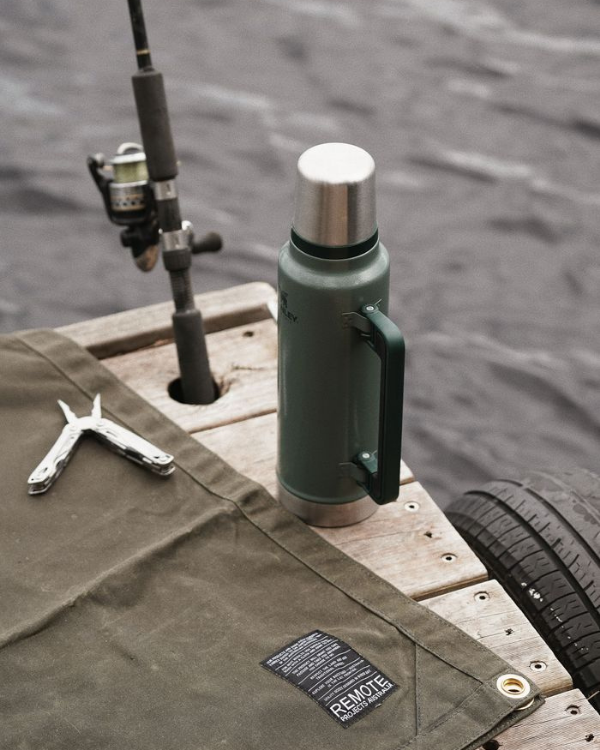 Remote Projects Utility Blanket